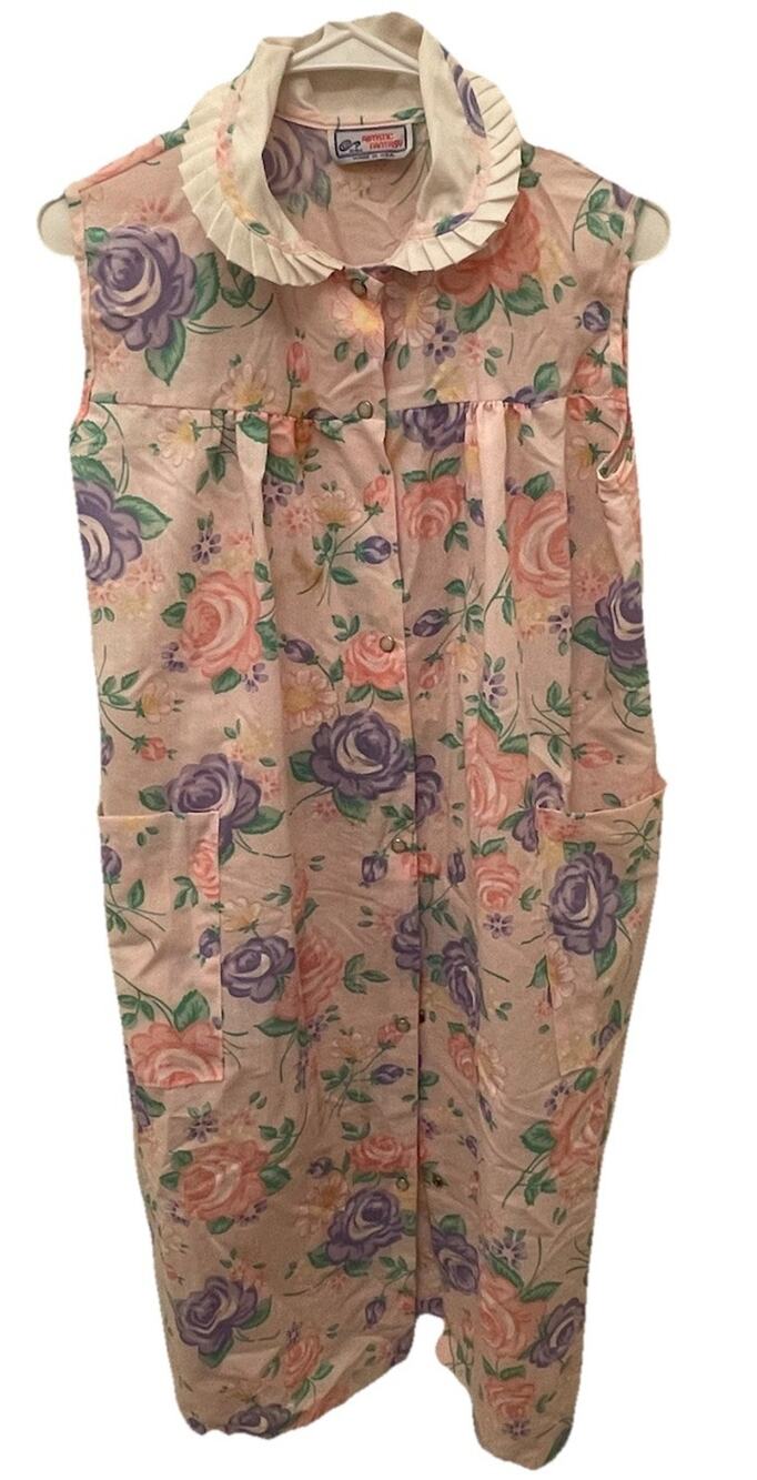 Vintage Granny Nightgown Size Small Pink Floral Cottagecore House Dress